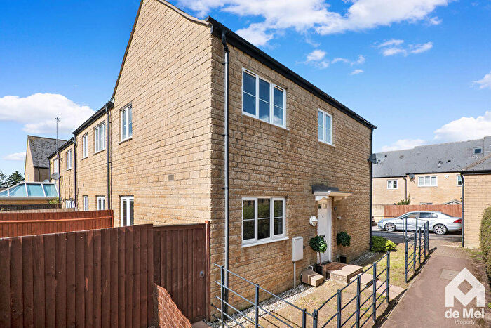 3 Bedroom End Of Terrace House For Sale In Jennings Orchard, Woodmancote, Cheltenham, GL52