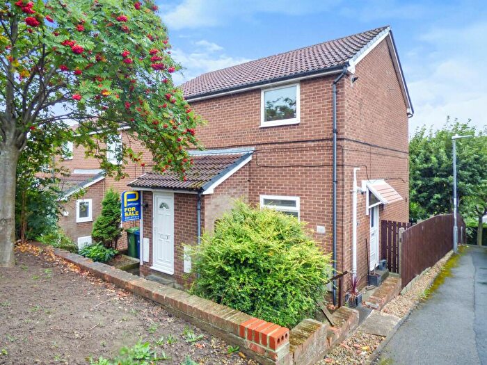 2 Bedroom Flat For Sale In Ravenscar Close, Whickham, Newcastle Upon Tyne, Tyne And Wear, NE16