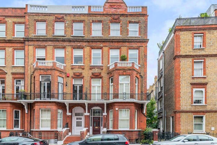 2 Bedroom Flat To Rent In Rosary Gardens, South Kensington, London, SW7