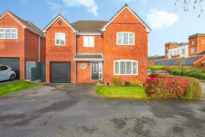 4 Bedroom Detached House For Sale In Merlin Way, Mickleover, Derby, DE3