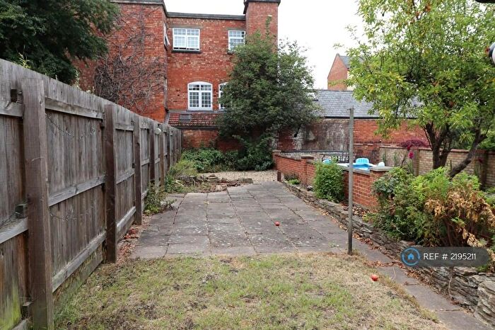 1 Bedroom Flat To Rent In Gray Street, Northampton, NN1