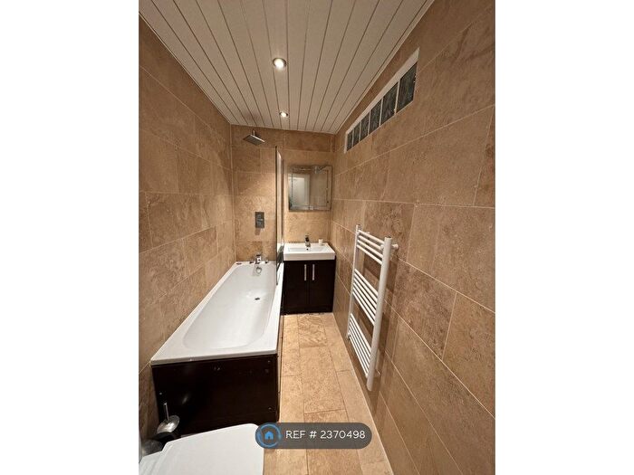 2 Bedroom Flat To Rent In Charlton, Charlton, SE7