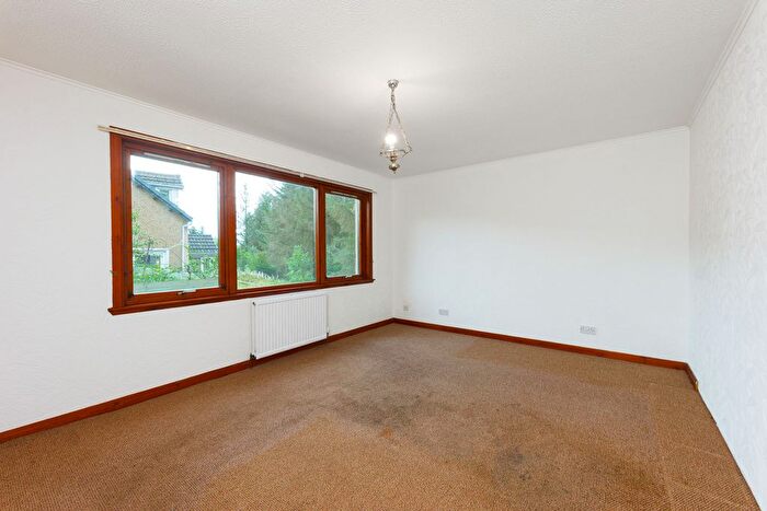 2 Bedroom Detached Bungalow For Sale In New Trows Road, Lanark, ML11