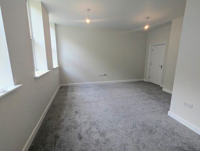 1 Bedroom Flat To Rent In High Street, Kettering, NN16