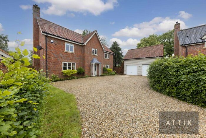 4 Bedroom Detached House For Sale In Bay Field, East Tuddenham, NR20