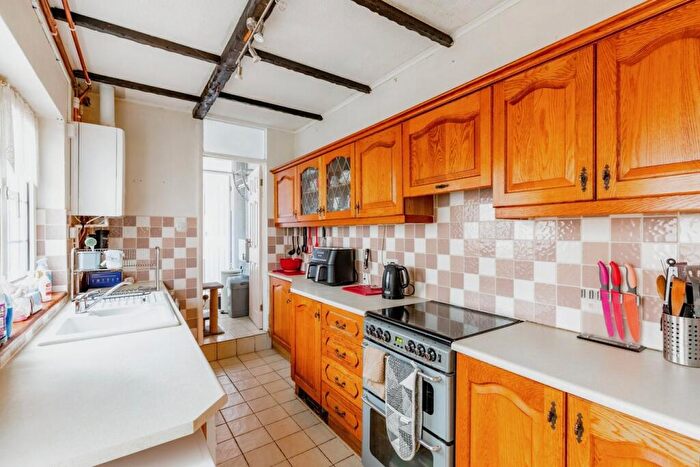 2 Bedroom Semi-Detached House For Sale In Finedon Road, Irthlingborough, Wellingborough, NN9