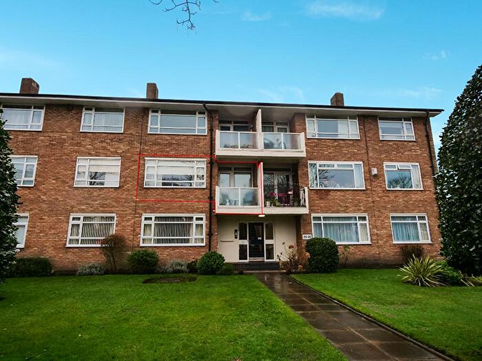 2 Bedroom Apartment For Sale In York Road, Birkdale, Southport, Merseyside, PR8