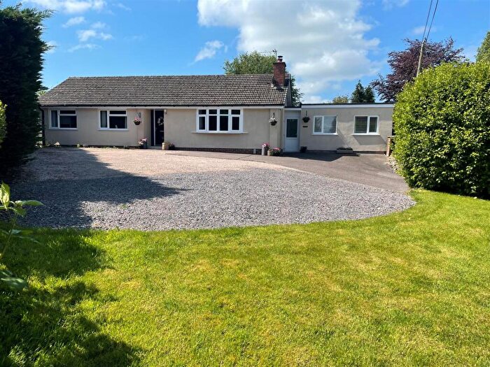 4 Bedroom Bungalow For Sale In Smeatharpe, Honiton, EX14