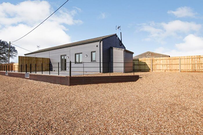 2 Bedroom Barn Conversion To Rent In Barn Conversion - Holme Fen, Peterborough, PE7