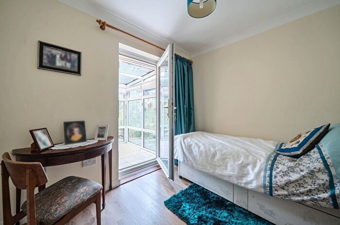 2 Bedroom Bungalow For Sale In Headley, Hampshire, GU35