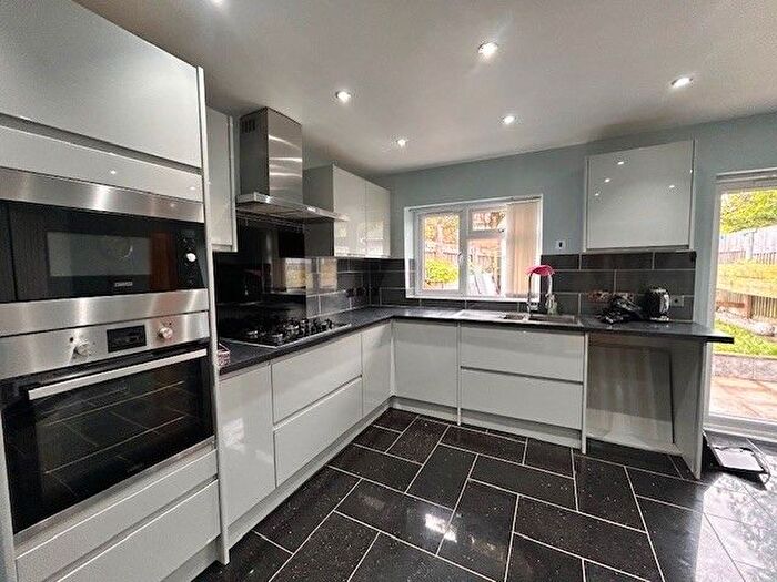 4 Bedroom Semi Detached House To Rent In Bladon Close, Mapperley, Mapperley, Nottingham, NG3