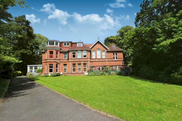 Flat To Rent In Please Enquire Online Not By Calling The Office Cavendish Road, Bournemouth, BH1