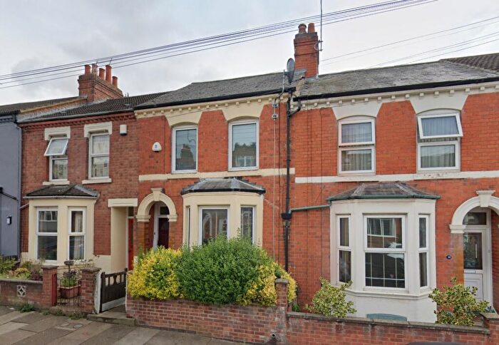 2 Bedroom Terraced House For Sale In Cecil Road, Northampton, NN2