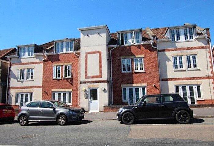 1 Bedroom Apartment For Sale In Bell Hill Road, Bristol, Somerset, BS5