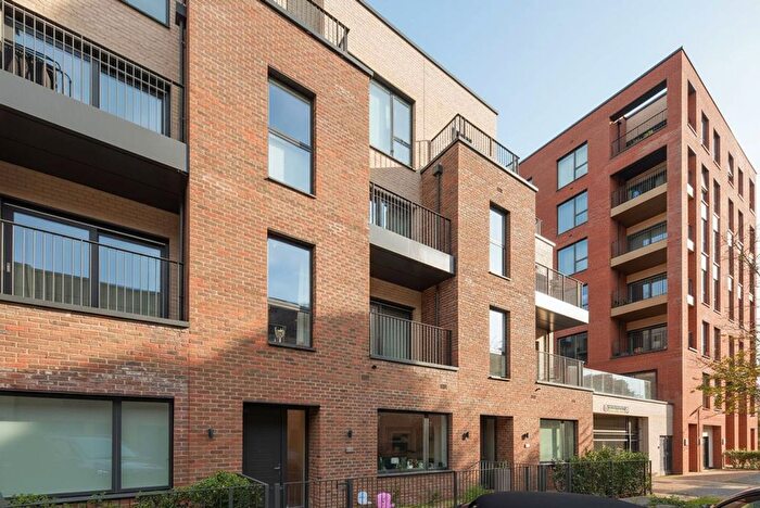 4 Bedroom Terraced House To Rent In Lismore Gardens, Colindale, London, NW9