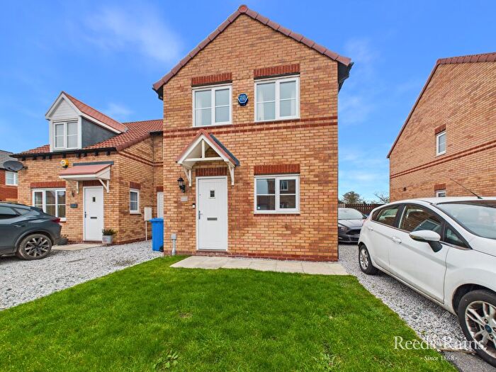 3 Bedroom Semi-Detached House For Sale In Manning Drive, Hull, East Riding Of Yorkshire, HU6