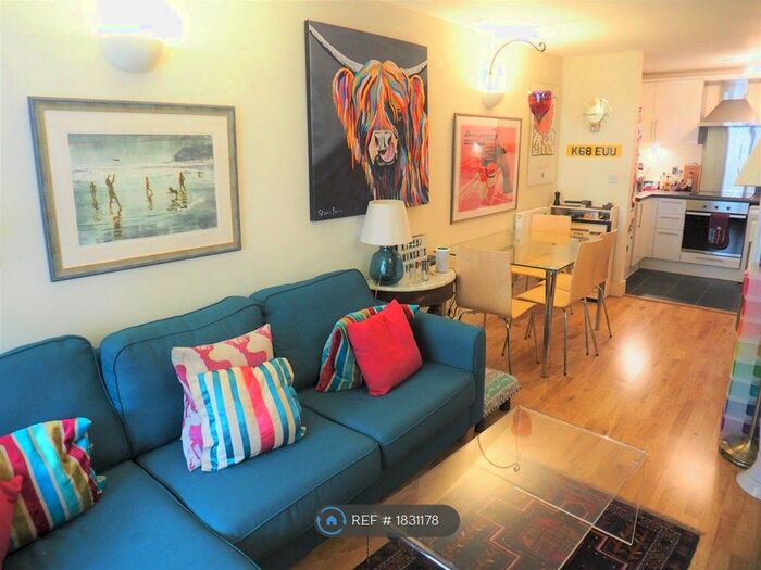 1 Bedroom Flat To Rent In Liberty Street, London, SW9