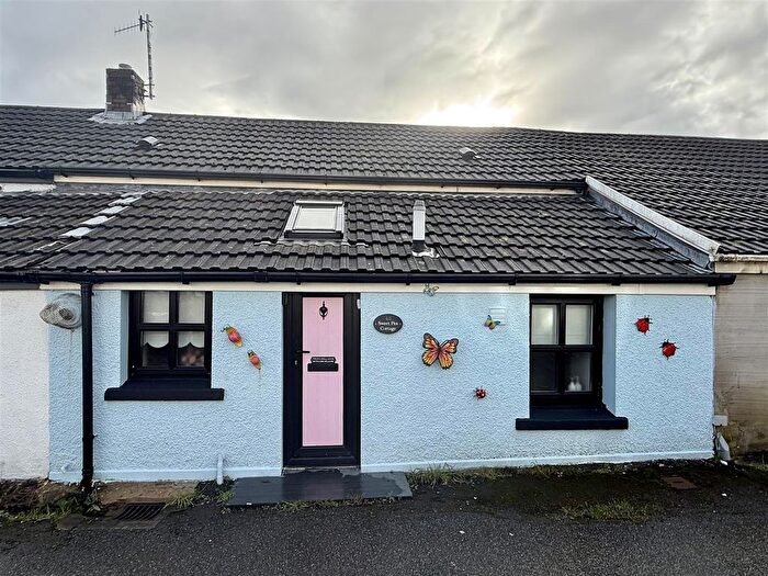 2 Bedroom Cottage To Rent In Stradey Hill, Llanelli, SA15