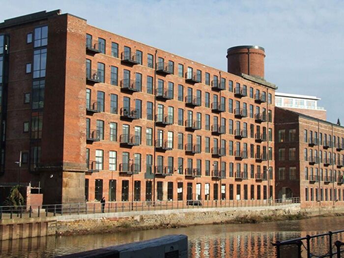 1 Bedroom Flat To Rent In Roberts Wharf, Neptune Street, Leeds, West Yorkshire, LS9