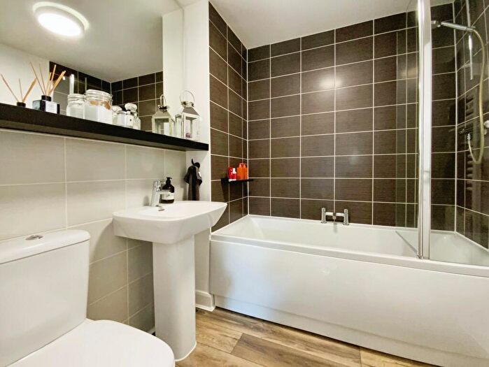 5 Bedroom Detached House For Sale In Newman Avenue, Molescroft, Beverley, HU17
