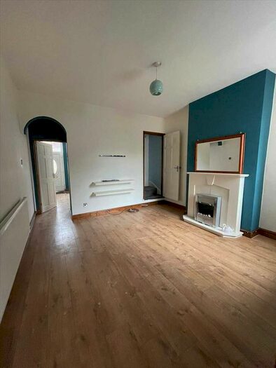 3 Bedroom Terraced House To Rent In Manor Road, Walsall, WS2