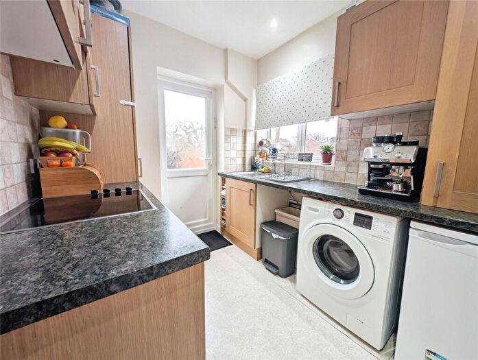 2 Bedroom Semi-Detached House For Sale In Ferndene Way, Southampton, Hampshire, SO18