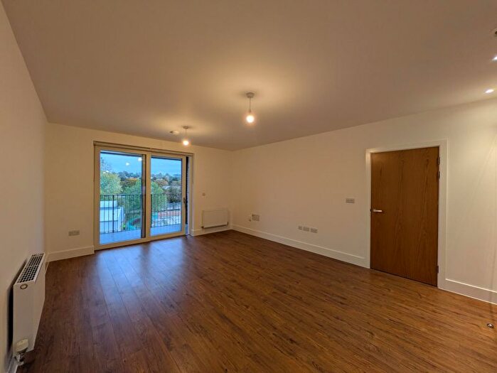 1 Bedroom Flat To Rent In Umber House, Lismore Boulevard, NW9