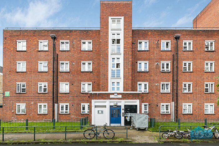 4 Bedroom Apartment To Rent In Clarence Way, Camden, London, NW1