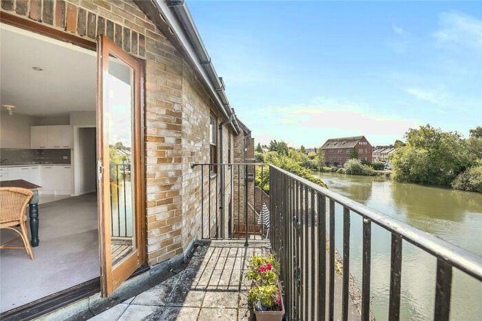 2 Bedroom Flat To Rent In Shirelake Close, Central Oxford, Ox!, OX1