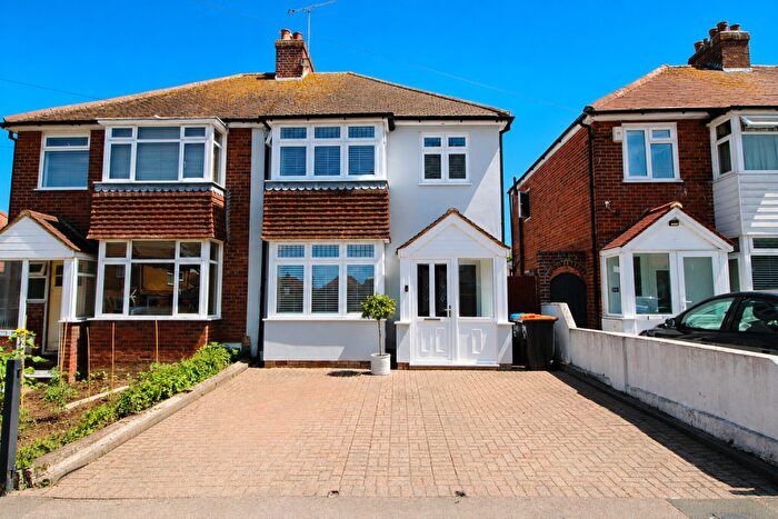 3 Bedroom Semi-Detached House For Sale In Garrard Avenue, Margate, CT9