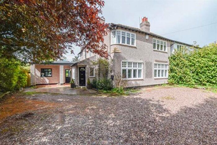4 Bedroom Semi-Detached House For Sale In Hooton Road, Willaston, Cheshire, CH64