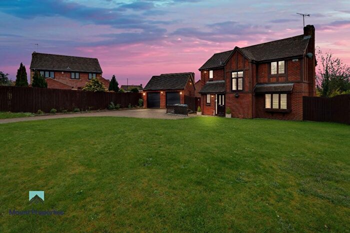 4 Bedroom Detached House To Rent In Broadwells Crescent, Coventry, CV4