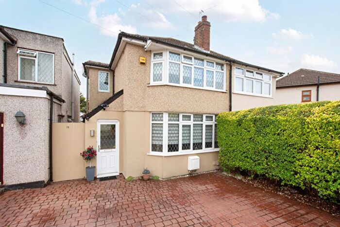 3 Bedroom Semi-Detached House For Sale In Birch Grove, Welling, DA16