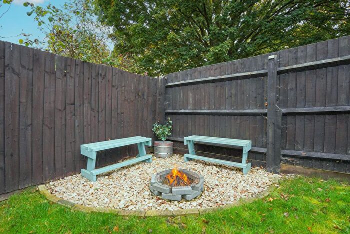 2 Bedroom End Of Terrace House For Sale In Thorney Leys, Witney, OX28