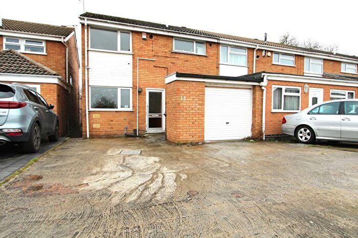 3 Bedroom Semi Detached House For Sale In Alderton Close, Leicester, LE4