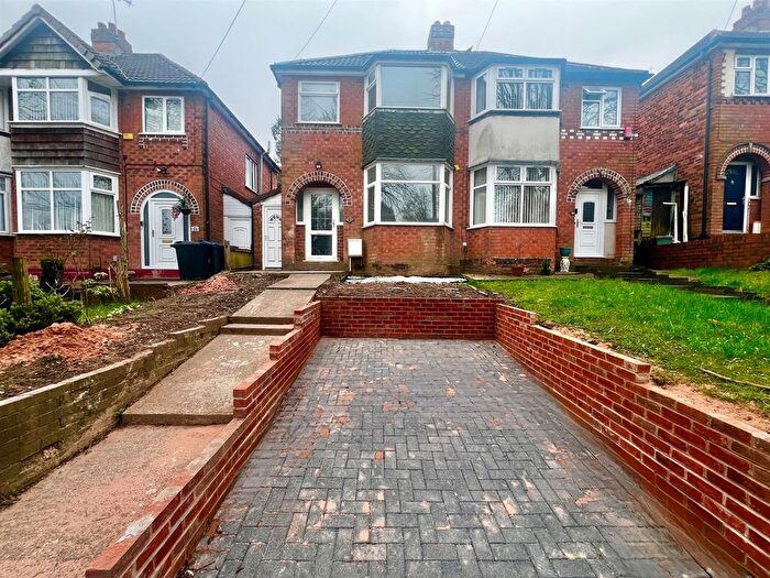 3 Bedroom Semi-Detached House To Rent In Calshot Road, Great Barr, Birmingham, B42