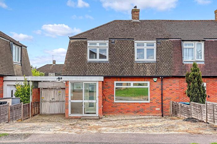 3 Bedroom End Of Terrace House For Sale In Audley Gardens, Loughton, IG10