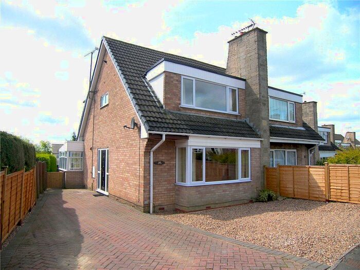 3 Bedroom Semi-Detached House To Rent In Bridge End Avenue, Selston, NG16
