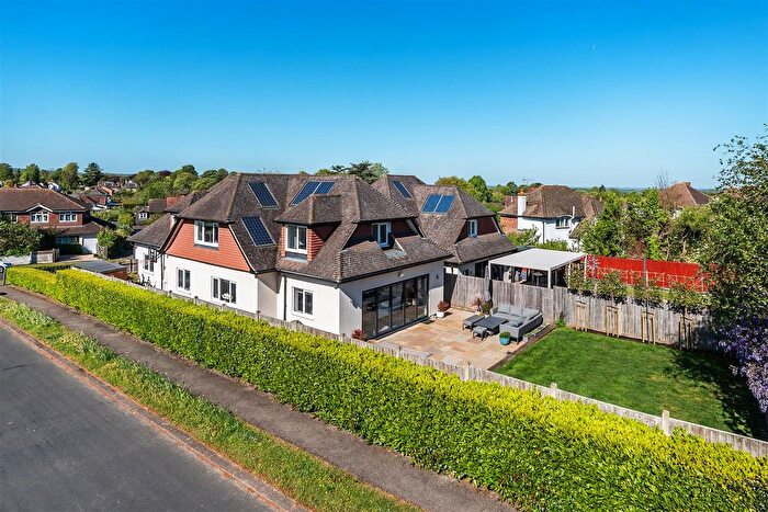 4 Bedroom Detached House For Sale In Great Bookham, Crabtree Lane, KT23