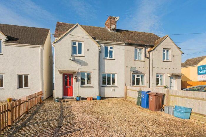 3 Bedroom Semi-Detached House For Sale In Somerton Road, Upper Heyford, OX25