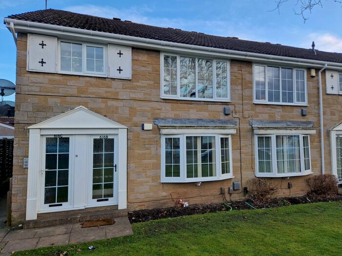 2 Bedroom Flat To Rent In Stonegate Road, Moortown, Leeds, LS17