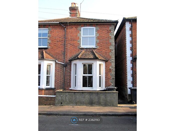 2 Bedroom Semi-Detached House To Rent In Acacia Road, Guildford, GU1