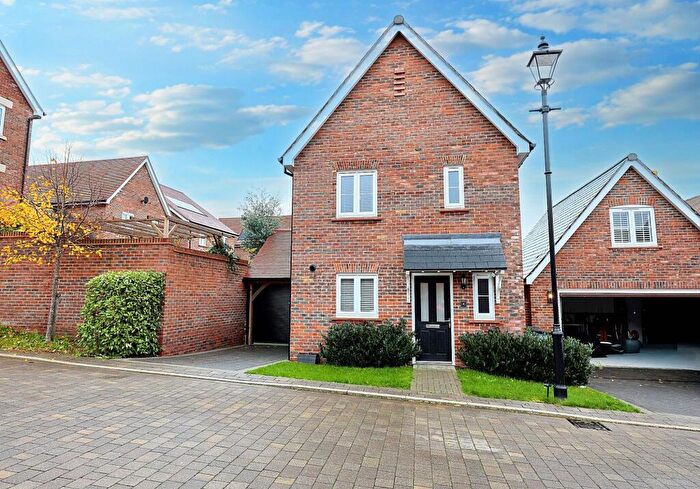 2 Bedroom Detached House For Sale In Goxhill Mews, Burgess Hill, RH15