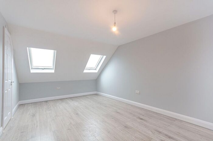 3 Bedroom Flat To Rent In Constance Road, Sutton, SM1