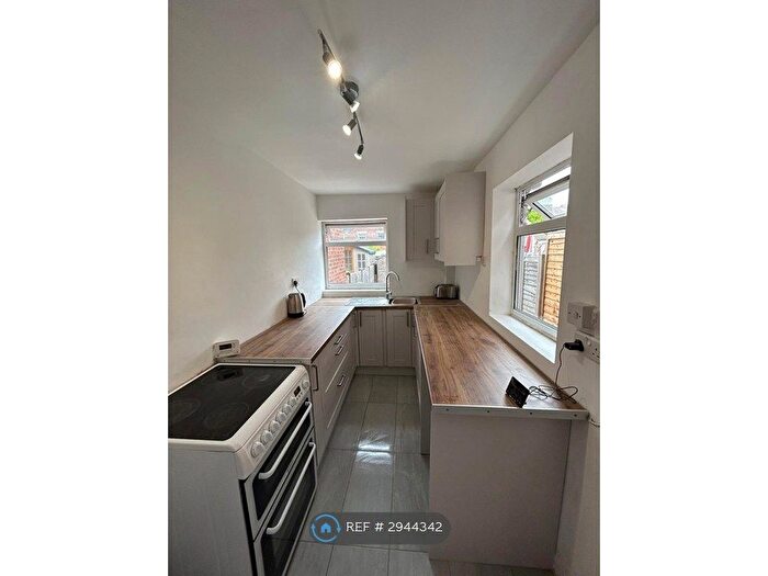 2 Bedroom Terraced House To Rent In Lisle Road, Colchester, CO2