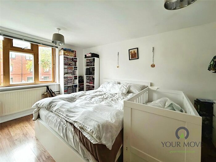 1 Bedroom Flat To Rent In P Burnt Ash Hill, London, SE12
