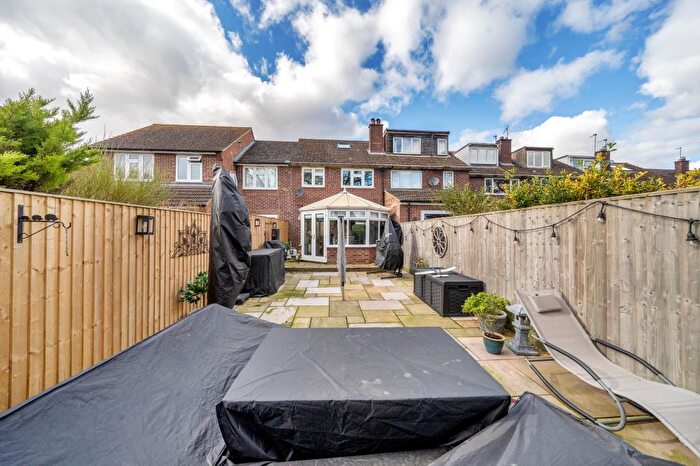 3 Bedroom Terraced House For Sale In Tiddington, Thame., Oxfordshire., OX9
