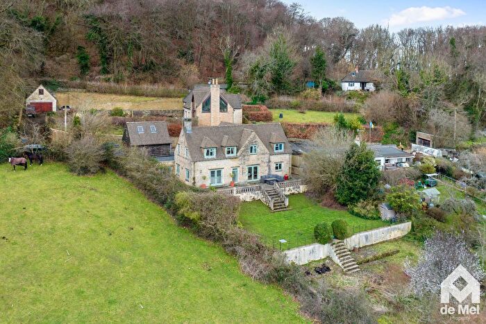 5 Bedroom Detached House For Sale In Coopers Hill, Gloucester, Gloucestershire, GL3