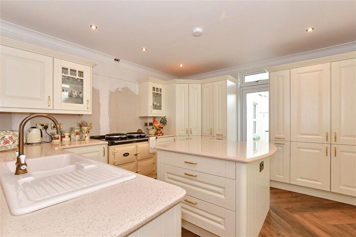 5 Bedroom Detached House For Sale In Park Road, Shanklin, Isle Of Wight, PO37