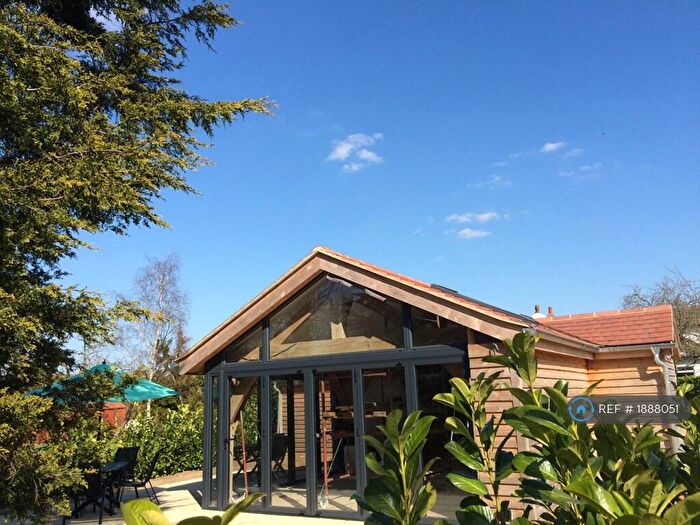 3 Bedroom Detached House To Rent In Barn Conversion, Malden Rushett, KT9